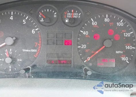 1999 Audi A4 1.8 T z USA, uszkodzony, nr VIN WAUCB28D0XA330426